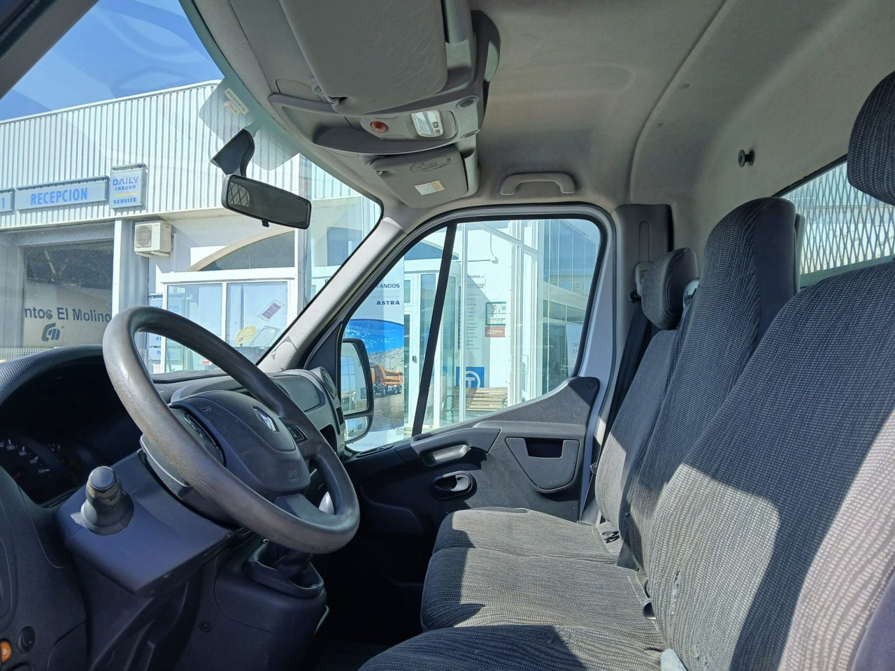 Volquete/Dumper Renault MASTER R3500 L3 2.3 - Autoutilitară basculantă: Foto 4 Volquete/Dumper Renault MASTER R3500 L3 2.3 - Autoutilitară basculantă: Foto 4