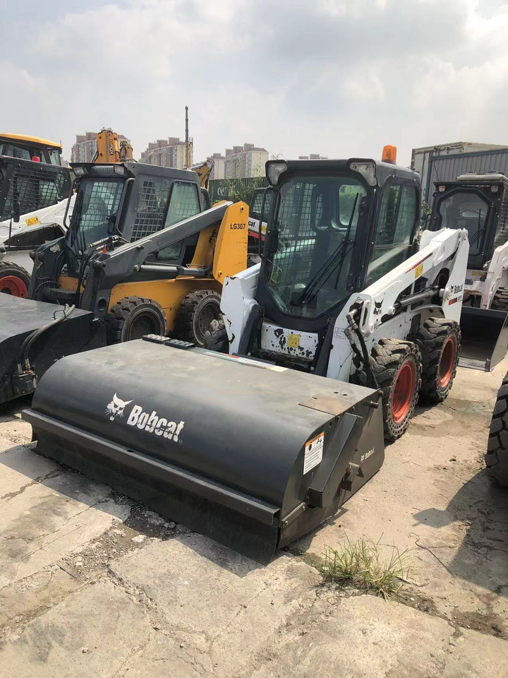 BOBCAT S550 - Mini încărcător: Foto 2 BOBCAT S550 - Mini încărcător: Foto 2