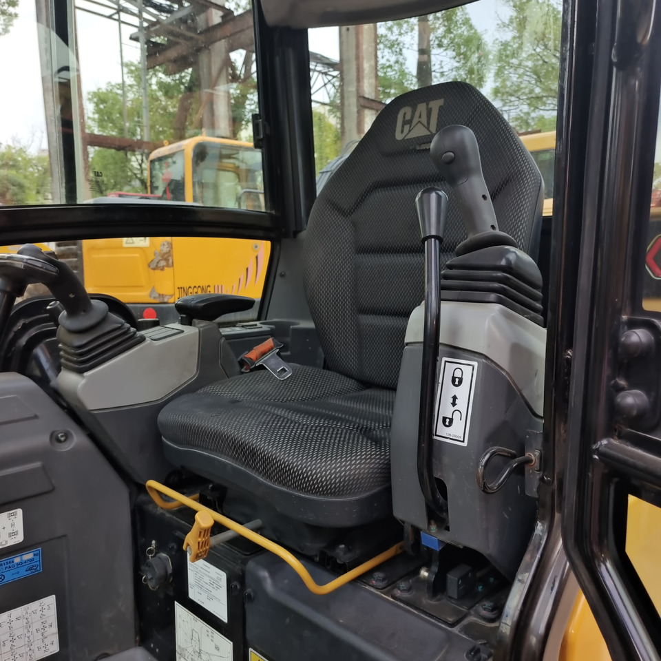 CAT 302CR WITH RUBBER PAD - Mini excavator: Foto 5 CAT 302CR WITH RUBBER PAD - Mini excavator: Foto 5