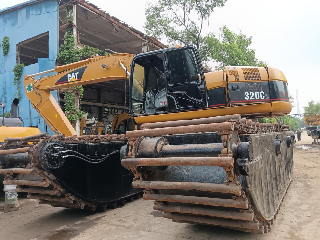 CAT 320BL 320CL Customizable Dredger - Excavator plutitoare: Foto 3 CAT 320BL 320CL Customizable Dredger - Excavator plutitoare: Foto 3