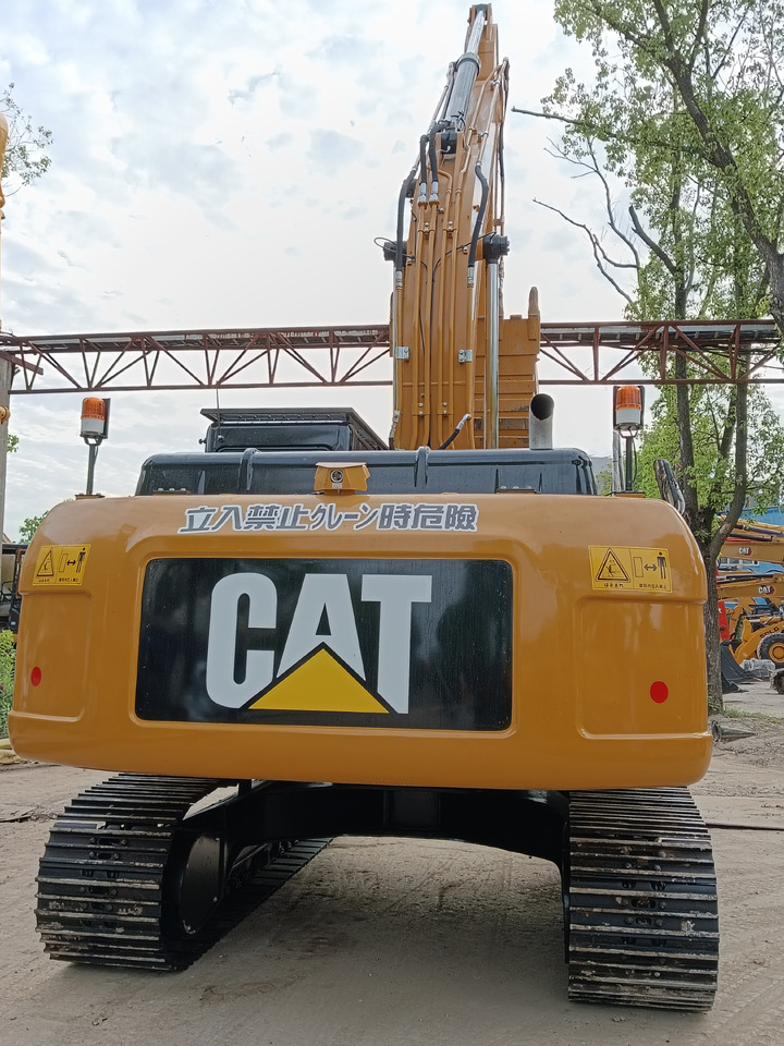 CAT 324DL - Excavator pe şenile: Foto 2 CAT 324DL - Excavator pe şenile: Foto 2