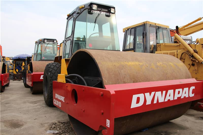 DYNAPAC CA301D - Cilindru compactor pentru asfalt: Foto 1 DYNAPAC CA301D - Cilindru compactor pentru asfalt: Foto 1