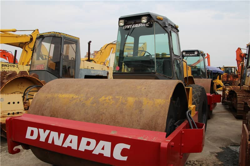DYNAPAC CA301D - Cilindru compactor pentru asfalt: Foto 3 DYNAPAC CA301D - Cilindru compactor pentru asfalt: Foto 3