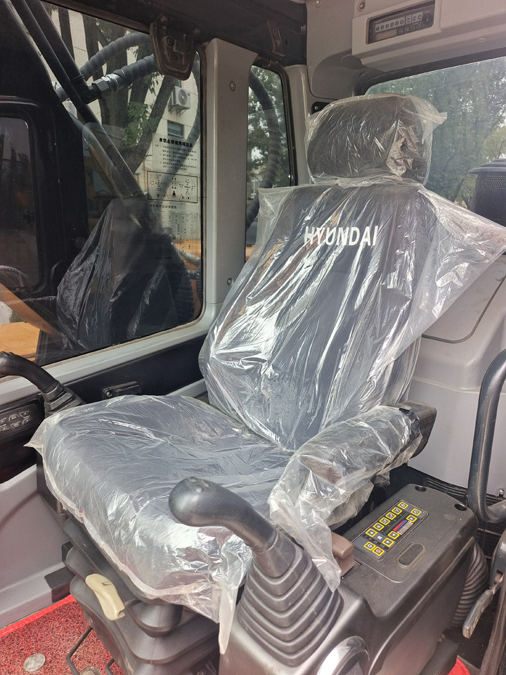 HYUNDAI 220-9S - Excavator pe şenile: Foto 3 HYUNDAI 220-9S - Excavator pe şenile: Foto 3