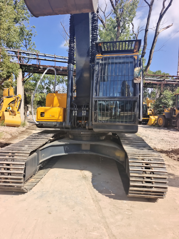 HYUNDAI HX220HD - Excavator pe şenile: Foto 5 HYUNDAI HX220HD - Excavator pe şenile: Foto 5