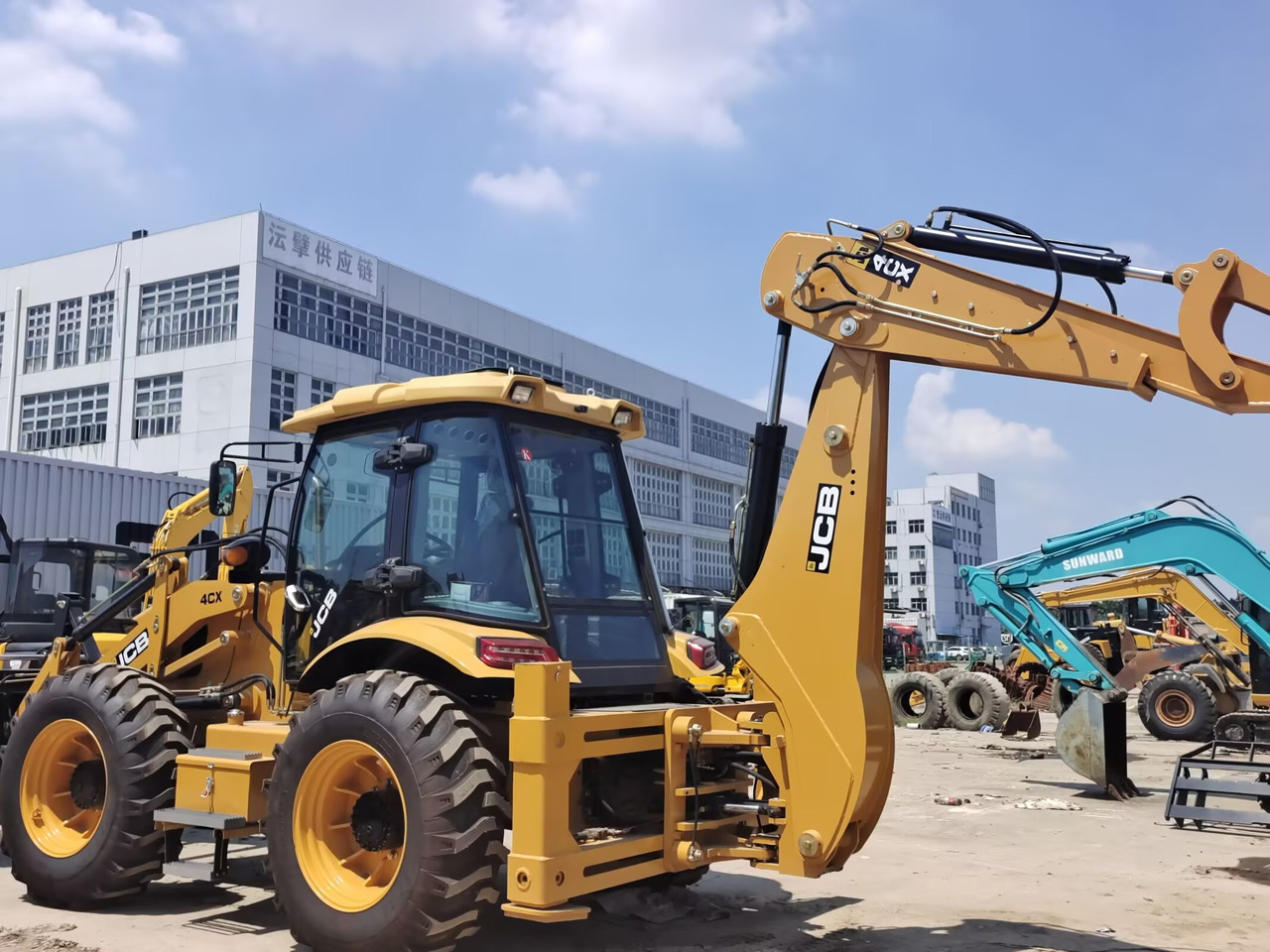 JCB 4CX BRAND NEW 2025 YEAR 2026 YEAR - Buldoexcavator: Foto 1 JCB 4CX BRAND NEW 2025 YEAR 2026 YEAR - Buldoexcavator: Foto 1