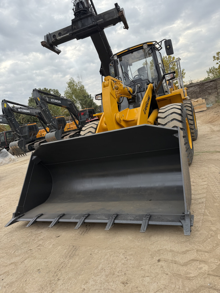 LIUGONG 856H - Încărcător frontal pe pneuri: Foto 4 LIUGONG 856H - Încărcător frontal pe pneuri: Foto 4