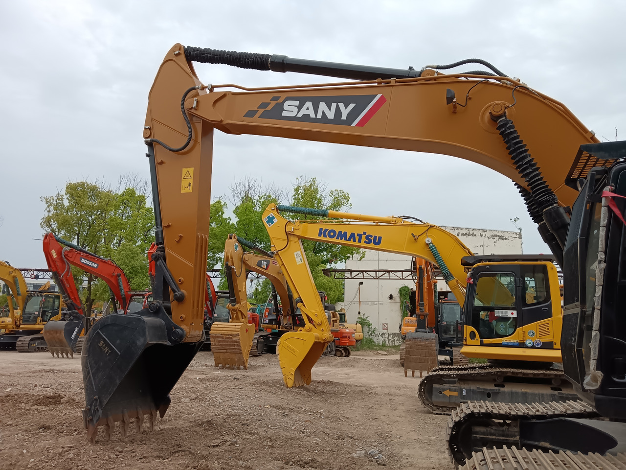SANY 235H 305H 365H - Excavator pe şenile: Foto 2 SANY 235H 305H 365H - Excavator pe şenile: Foto 2