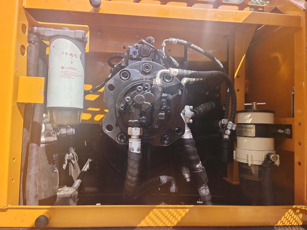 SANY 365H - Excavator pe şenile: Foto 3 SANY 365H - Excavator pe şenile: Foto 3