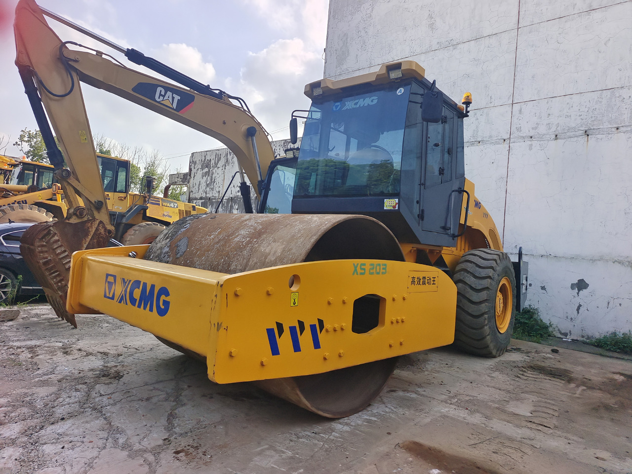 XCMG XS203J - Cilindru compactor pentru asfalt: Foto 2 XCMG XS203J - Cilindru compactor pentru asfalt: Foto 2