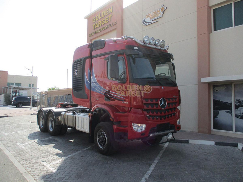 Mercedes-Benz Arocs 3363 - Camion: Foto 1 Mercedes-Benz Arocs 3363 - Camion: Foto 1