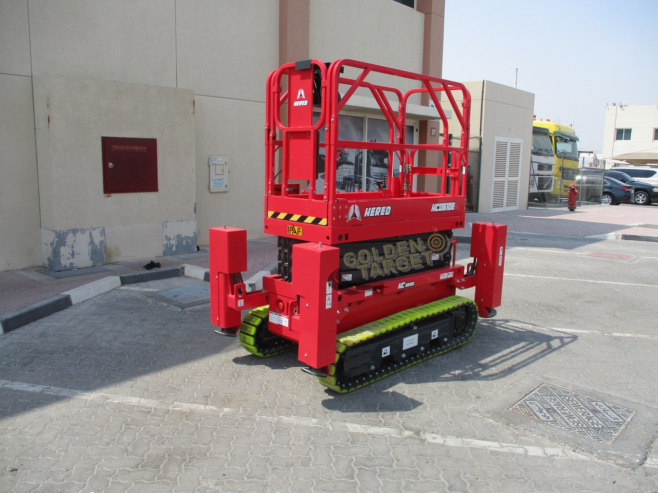 Hered HC0610E Electric Crawler Scissor Lift - Platforma foarfeca: Foto 2 Hered HC0610E Electric Crawler Scissor Lift - Platforma foarfeca: Foto 2