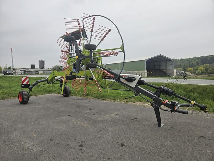 Claas Liner 1600 - Maşină de întors fânul: Foto 2 Claas Liner 1600 - Maşină de întors fânul: Foto 2