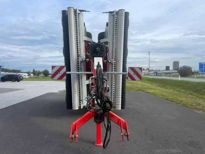 R9 profi Type 820 - Maşină de întors fânul: Foto 2 R9 profi Type 820 - Maşină de întors fânul: Foto 2