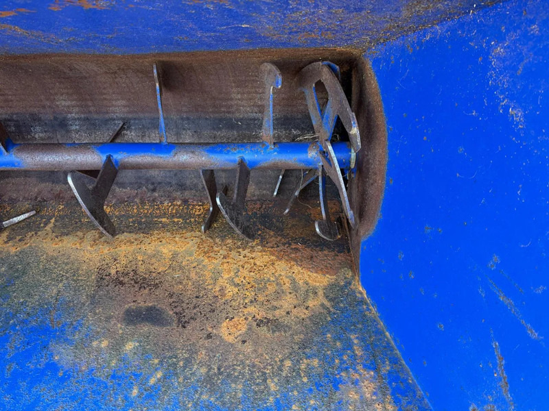 AP DETECH 1800 T instrooibak Zaagselstrooier Instrooimachine Zaagsel DETECH 1800 T instrooibak Zaagselstrooier Instrooimachine Zaag - Utilaje de creştere vite: Foto 4 AP DETECH 1800 T instrooibak Zaagselstrooier Instrooimachine Zaagsel DETECH 1800 T instrooibak Zaagselstrooier Instrooimachine Zaag - Utilaje de creştere vite: Foto 4