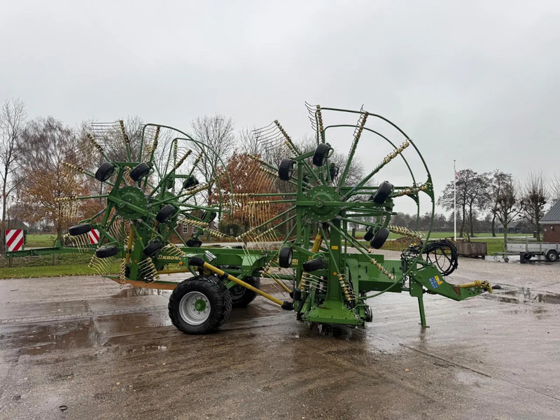 Krone Swadro 1400 Plus 4 rotorhark Zwiller - Maşină de întors fânul: Foto 1 Krone Swadro 1400 Plus 4 rotorhark Zwiller - Maşină de întors fânul: Foto 1