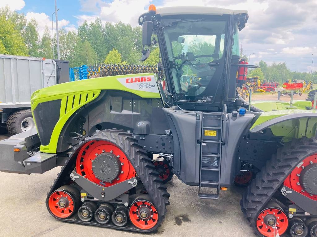 Claas XERION 5000 TRAC TS - Tractor agricol: Foto 4 Claas XERION 5000 TRAC TS - Tractor agricol: Foto 4