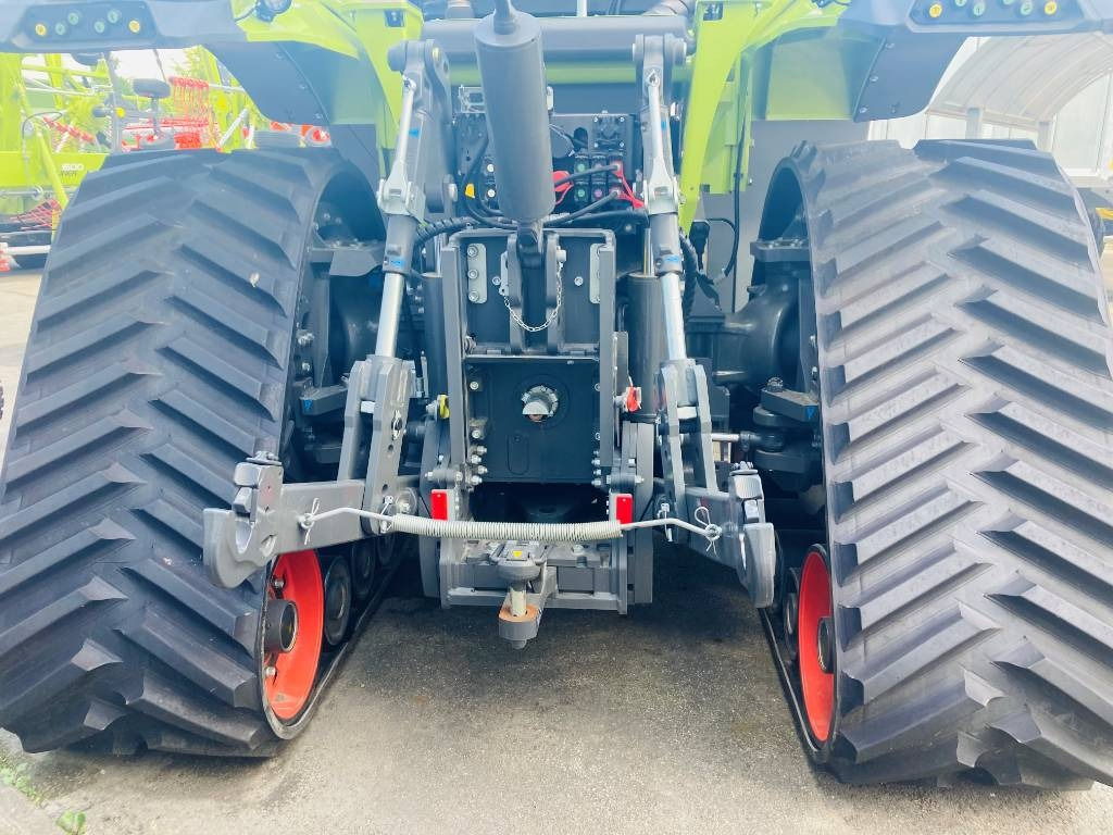 Claas XERION 5000 TRAC TS - Tractor agricol: Foto 5 Claas XERION 5000 TRAC TS - Tractor agricol: Foto 5