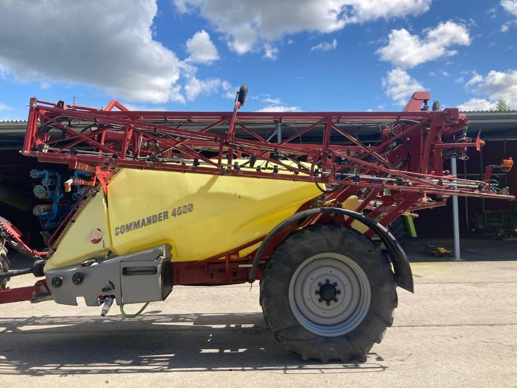 Hardi COMMANDERr 4500 - Maşină de erbicidat tractata: Foto 2 Hardi COMMANDERr 4500 - Maşină de erbicidat tractata: Foto 2