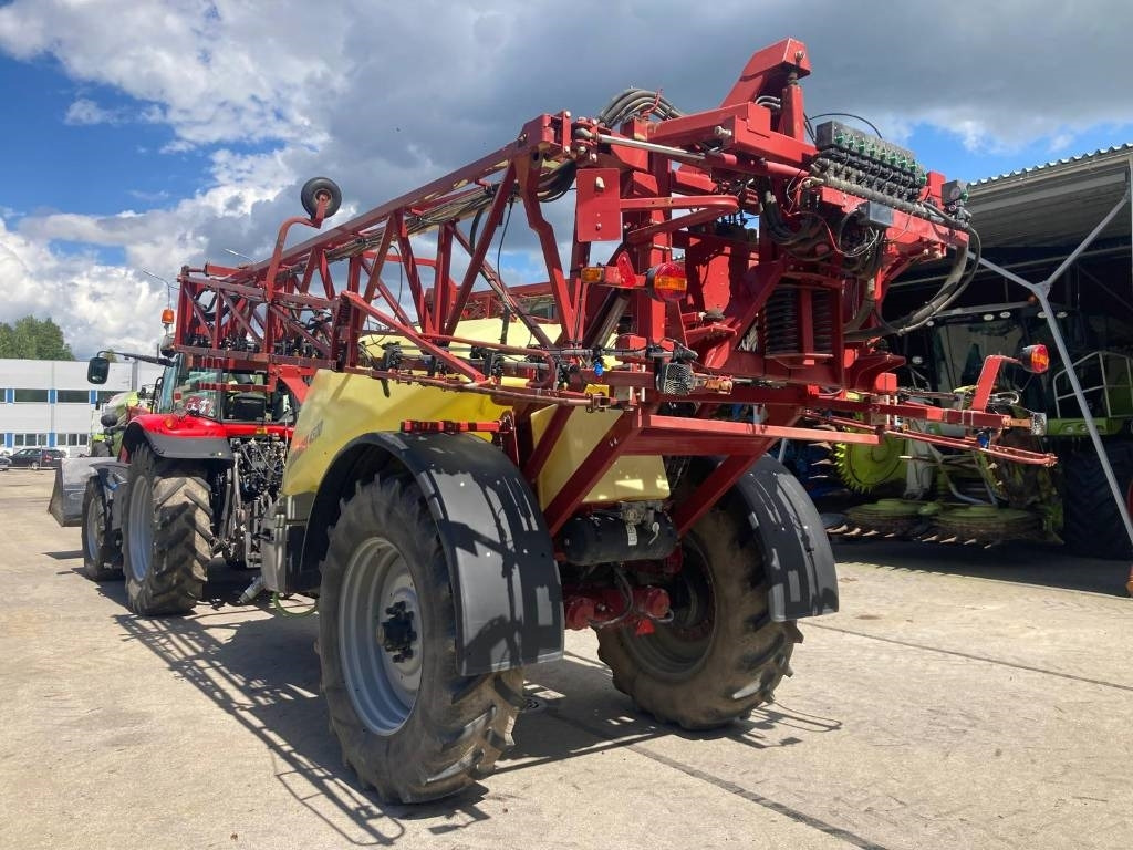 Hardi COMMANDERr 4500 - Maşină de erbicidat tractata: Foto 3 Hardi COMMANDERr 4500 - Maşină de erbicidat tractata: Foto 3