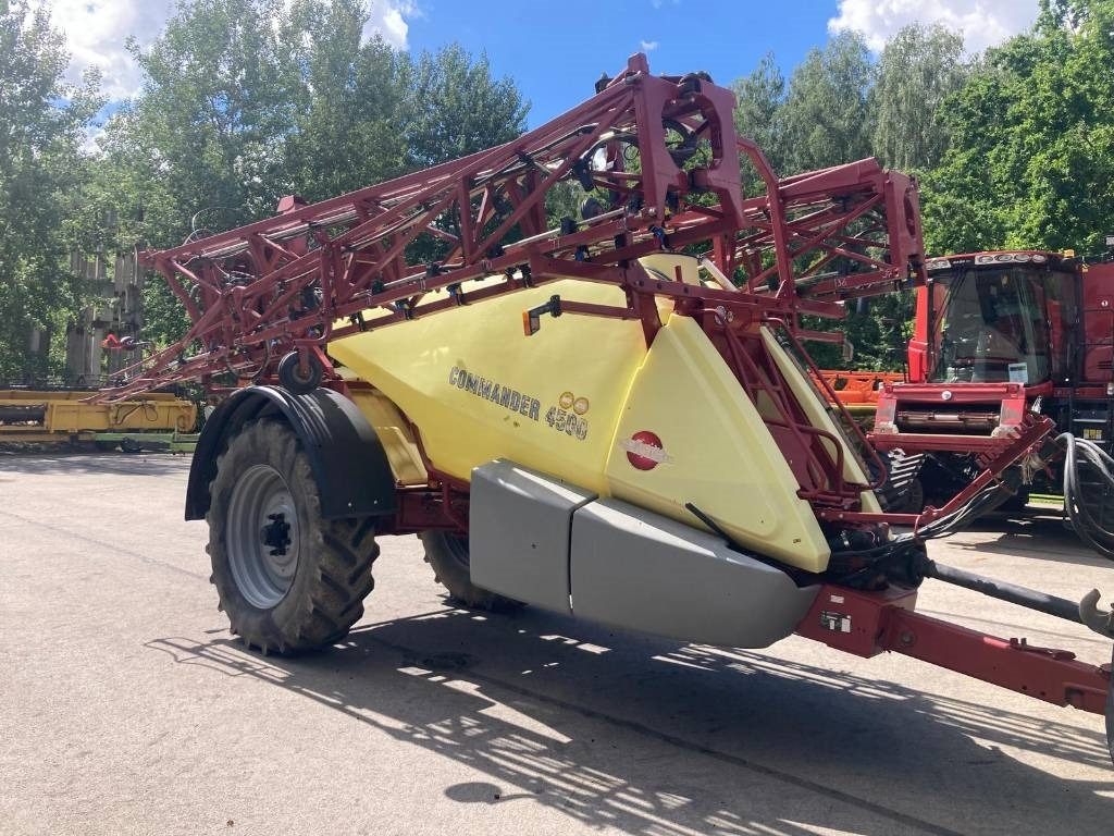 Hardi COMMANDERr 4500 - Maşină de erbicidat tractata: Foto 5 Hardi COMMANDERr 4500 - Maşină de erbicidat tractata: Foto 5