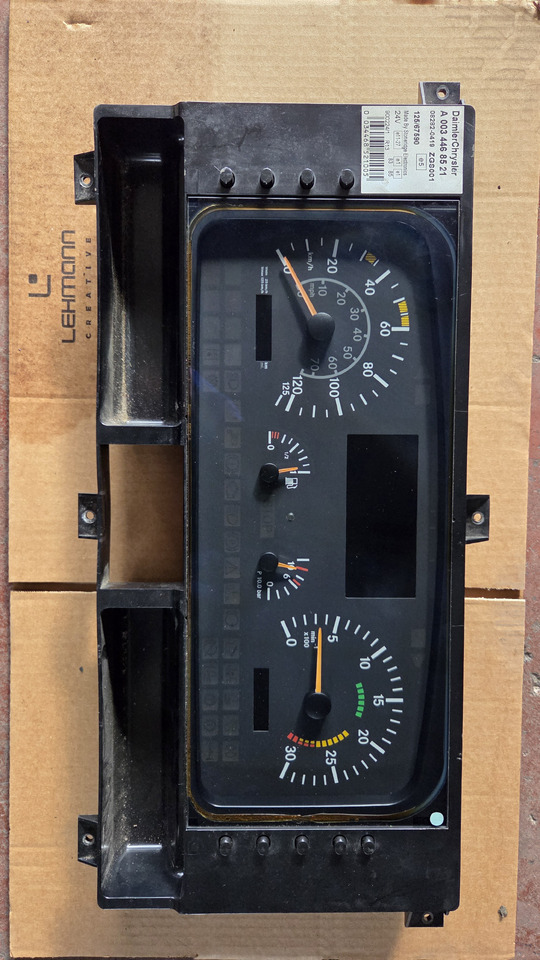 MERCEDES-BENZ econic - Tablou de bord pentru Autobuz: Foto 1 MERCEDES-BENZ econic - Tablou de bord pentru Autobuz: Foto 1