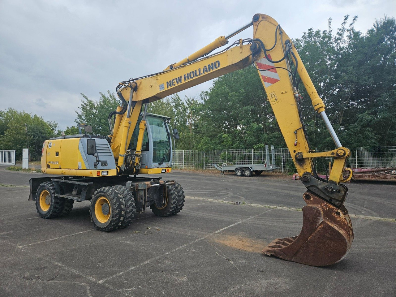New Holland MH Plus 18t Mobilbagger - Excavator pe roţi: Foto 1 New Holland MH Plus 18t Mobilbagger - Excavator pe roţi: Foto 1