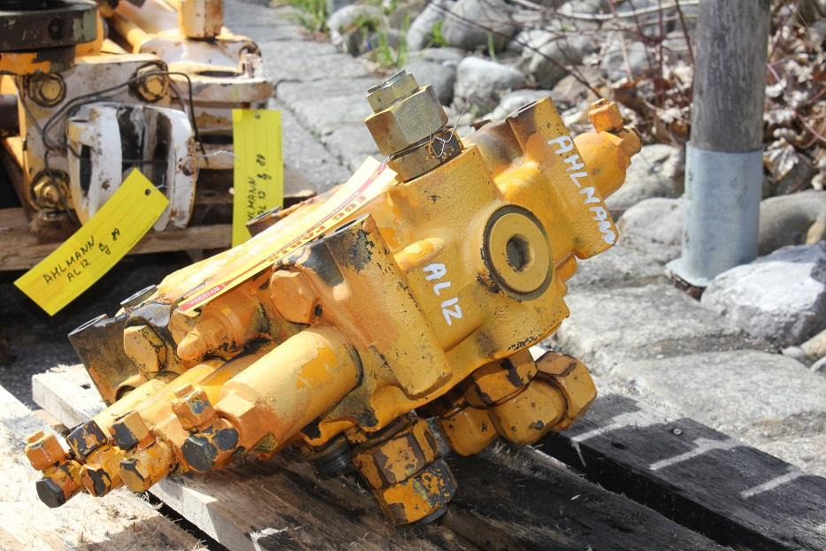 Ahlmann AS 12 - Supapa hidraulica pentru Utilaje constructii: Foto 2 Ahlmann AS 12 - Supapa hidraulica pentru Utilaje constructii: Foto 2