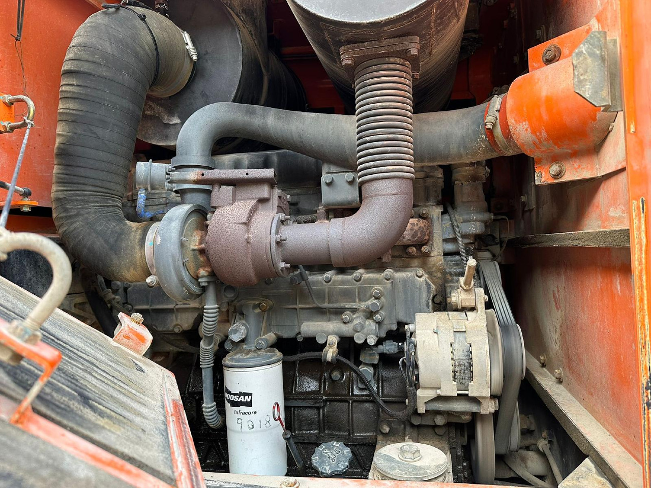 Doosan DL 300 - Încărcător frontal pe pneuri: Foto 3 Doosan DL 300 - Încărcător frontal pe pneuri: Foto 3