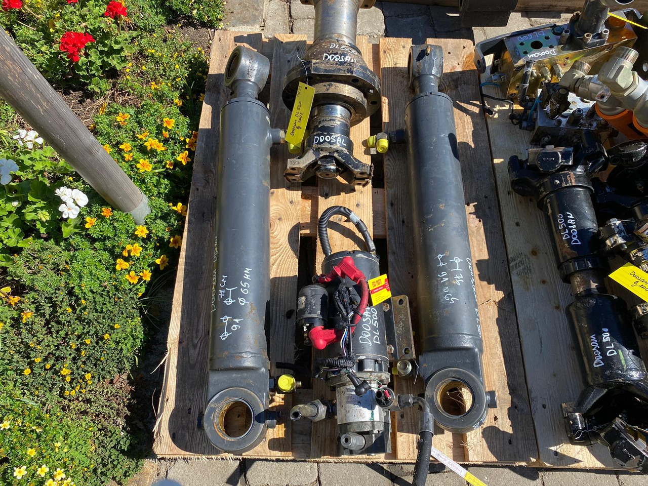 Doosan DL 500 - Cilindru hidraulic pentru Utilaje constructii: Foto 2 Doosan DL 500 - Cilindru hidraulic pentru Utilaje constructii: Foto 2