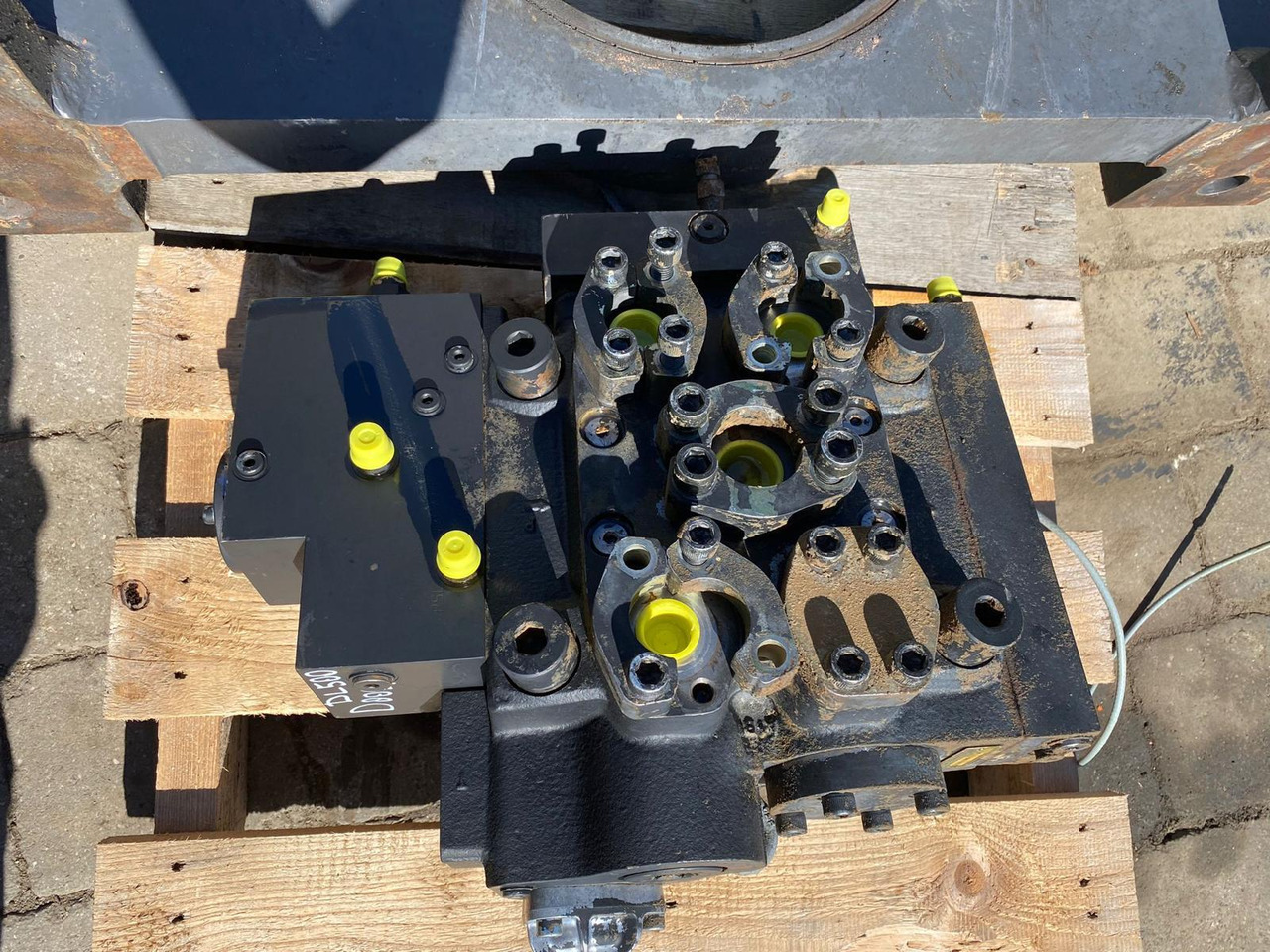 Doosan DL 500 - Supapa hidraulica pentru Utilaje constructii: Foto 3 Doosan DL 500 - Supapa hidraulica pentru Utilaje constructii: Foto 3