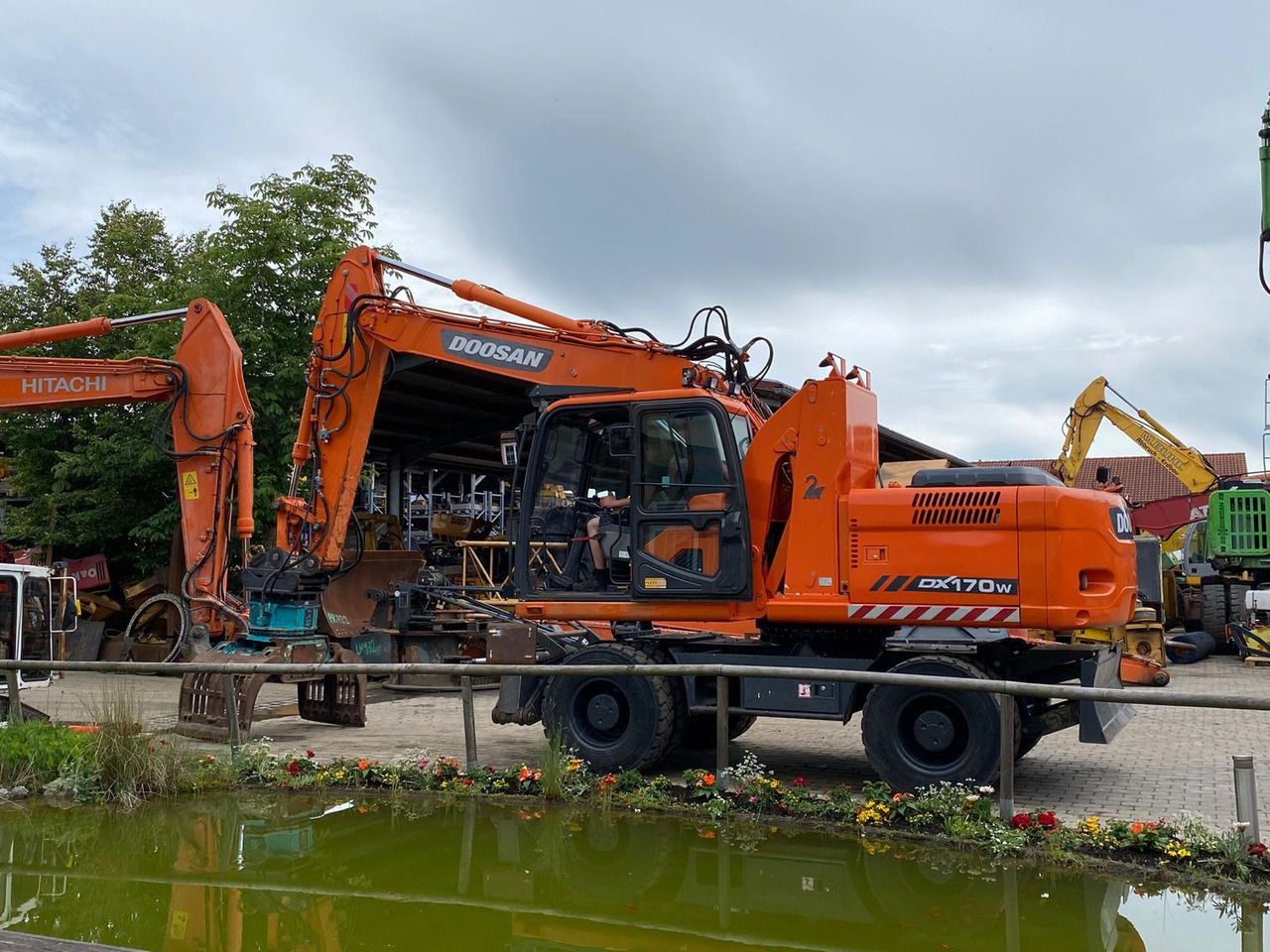 Doosan DX 170 W - Excavator pe roţi: Foto 3 Doosan DX 170 W - Excavator pe roţi: Foto 3