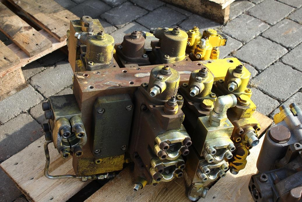 Furukawa W 735 - Supapa hidraulica pentru Utilaje constructii: Foto 3 Furukawa W 735 - Supapa hidraulica pentru Utilaje constructii: Foto 3