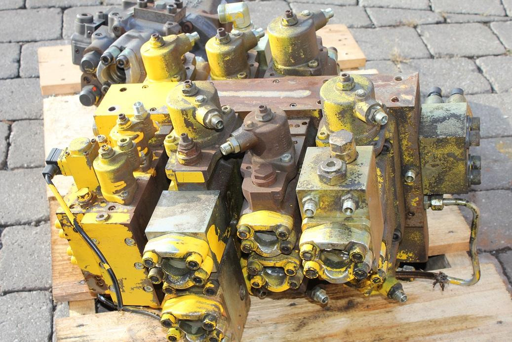 Furukawa W 735 - Supapa hidraulica pentru Utilaje constructii: Foto 1 Furukawa W 735 - Supapa hidraulica pentru Utilaje constructii: Foto 1