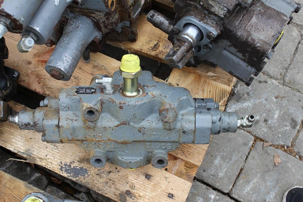 Hitachi ZW 310 - Supapa hidraulica pentru Utilaje constructii: Foto 2 Hitachi ZW 310 - Supapa hidraulica pentru Utilaje constructii: Foto 2