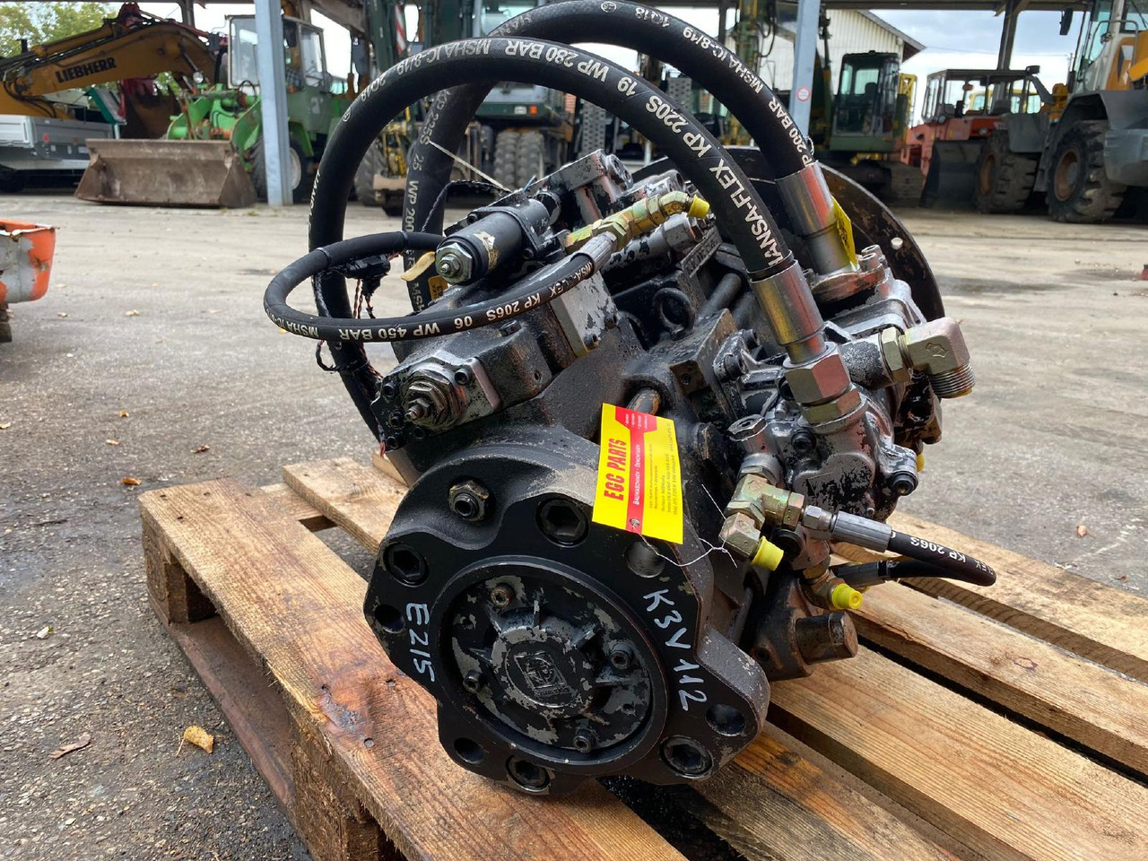 Kawasaki K3V112 aus Fiat Kobelco E 215 - Pompa hidraulica pentru Utilaje constructii: Foto 3 Kawasaki K3V112 aus Fiat Kobelco E 215 - Pompa hidraulica pentru Utilaje constructii: Foto 3