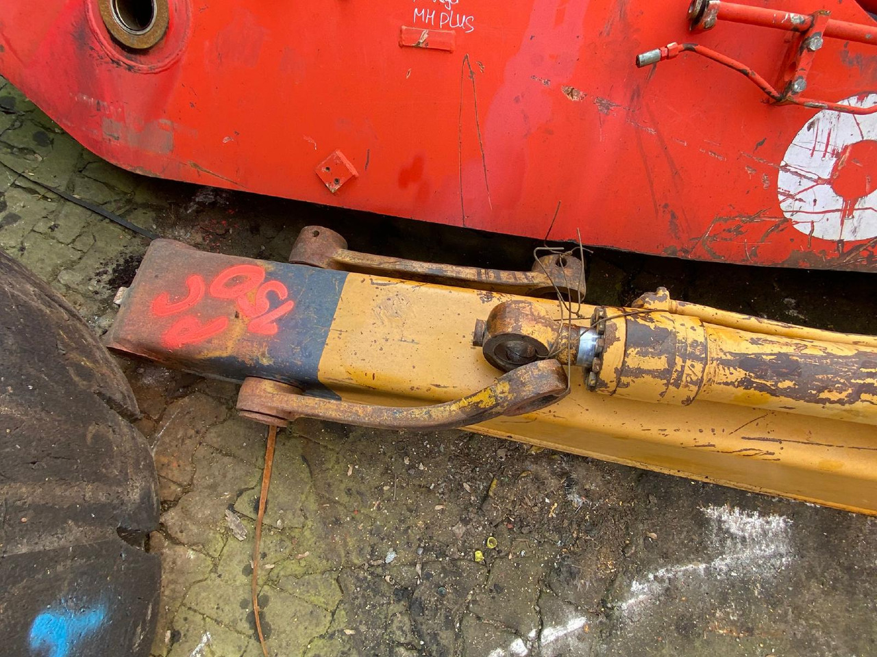 Komatsu PC 150 - Braț: Foto 4 Komatsu PC 150 - Braț: Foto 4