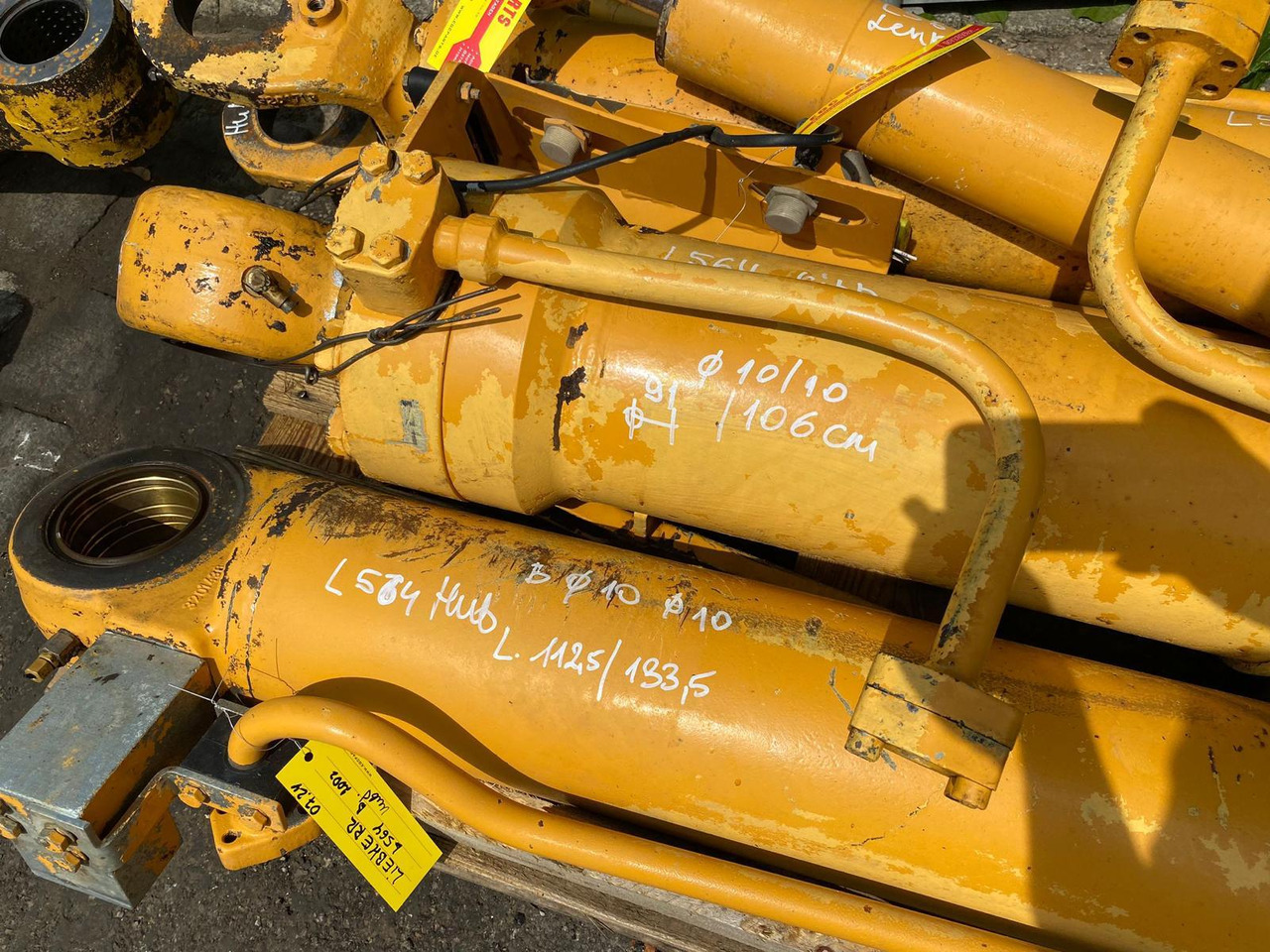 Cilindru hidraulic pentru Utilaje constructii Liebherr L 564: Foto 6 Cilindru hidraulic pentru Utilaje constructii Liebherr L 564: Foto 6