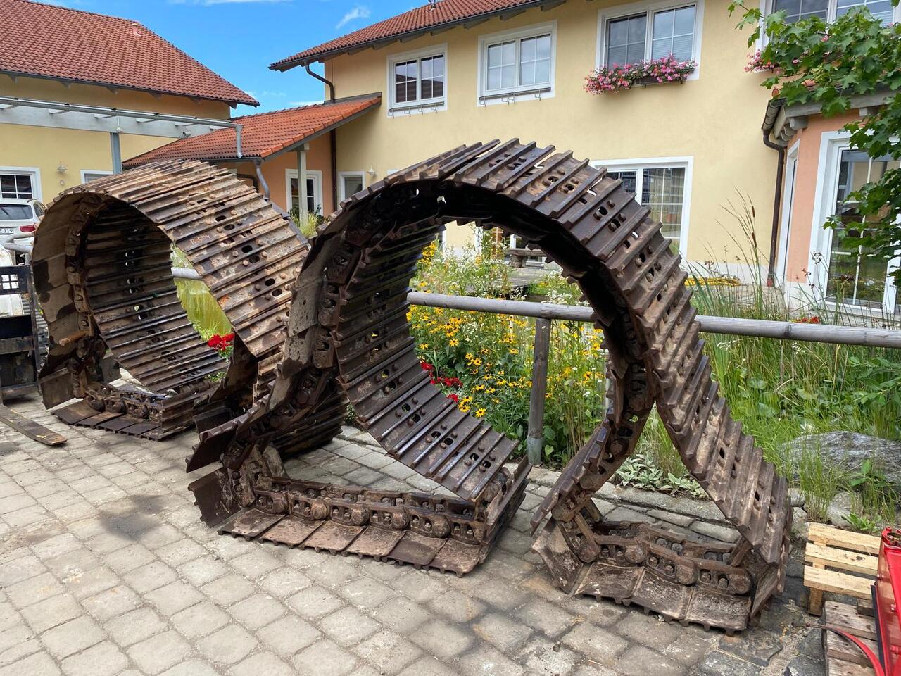 Liebherr R 904 - Senila pentru Utilaje constructii: Foto 5 Liebherr R 904 - Senila pentru Utilaje constructii: Foto 5