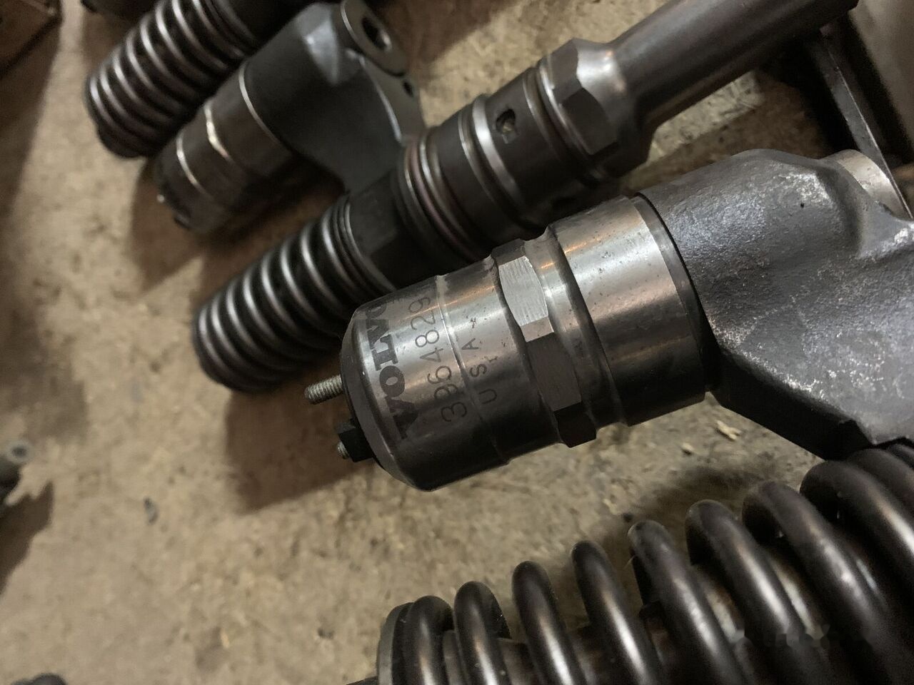 Bosch 3964829 VOLVO FM12, FH12, 3964829 - Pompă de combustibil pentru Camion: Foto 2 Bosch 3964829 VOLVO FM12, FH12, 3964829 - Pompă de combustibil pentru Camion: Foto 2