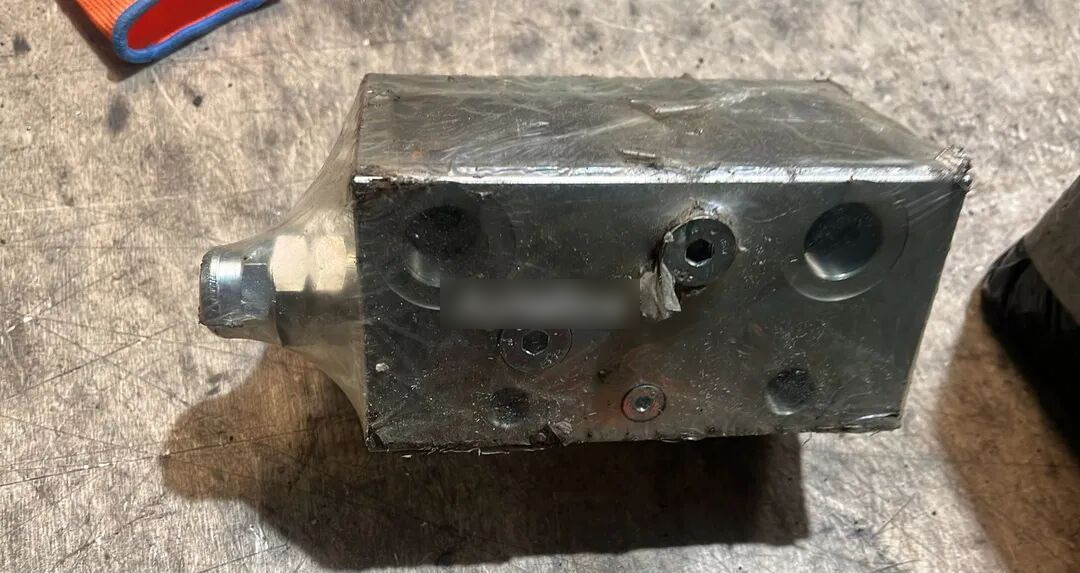 Rexroth Flow Divider R930062425 - Supapă frână pentru Camion: Foto 3 Rexroth Flow Divider R930062425 - Supapă frână pentru Camion: Foto 3