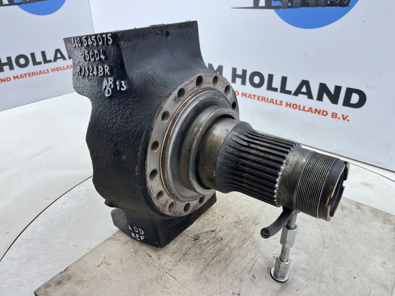 Grove AT 750 BE Steering knuckle 16 holes - Fuzeta pentru Automacara: Foto 3 Grove AT 750 BE Steering knuckle 16 holes - Fuzeta pentru Automacara: Foto 3