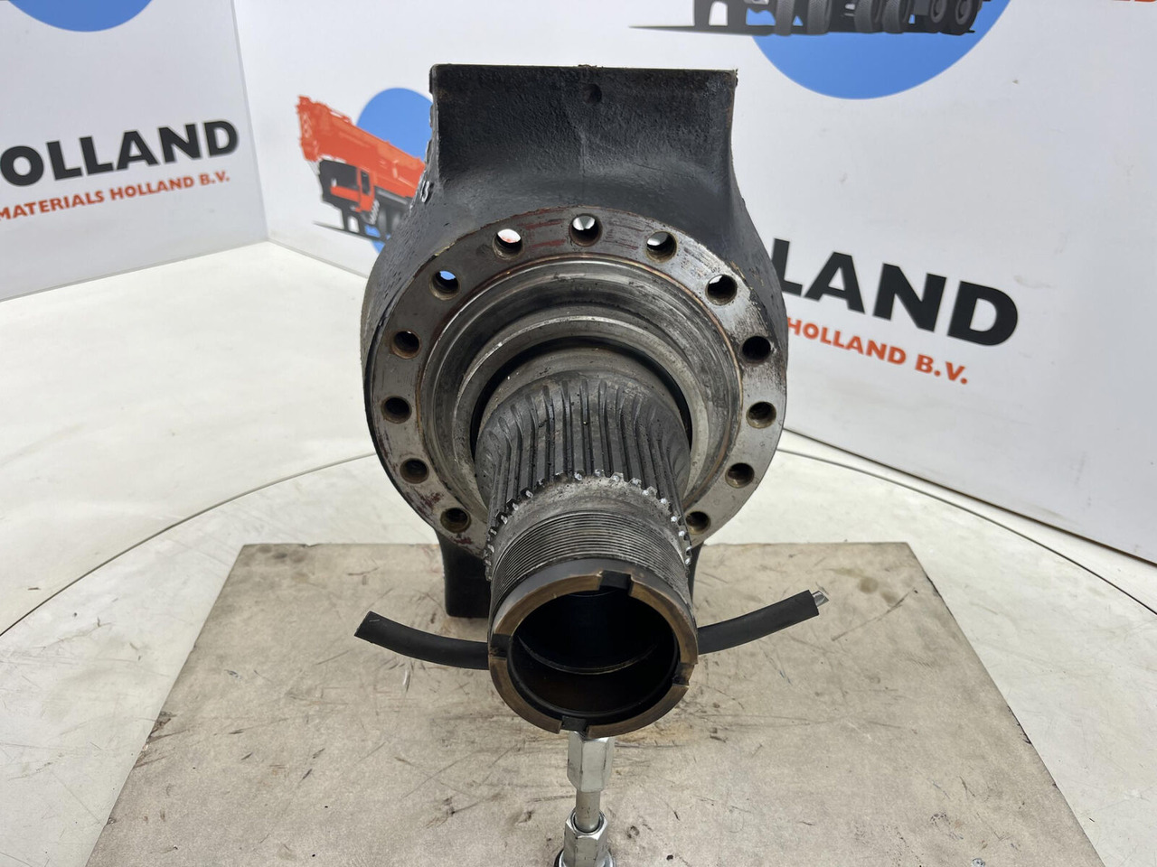 Grove AT 750 BE Steering knuckle 16 holes - Fuzeta pentru Automacara: Foto 2 Grove AT 750 BE Steering knuckle 16 holes - Fuzeta pentru Automacara: Foto 2