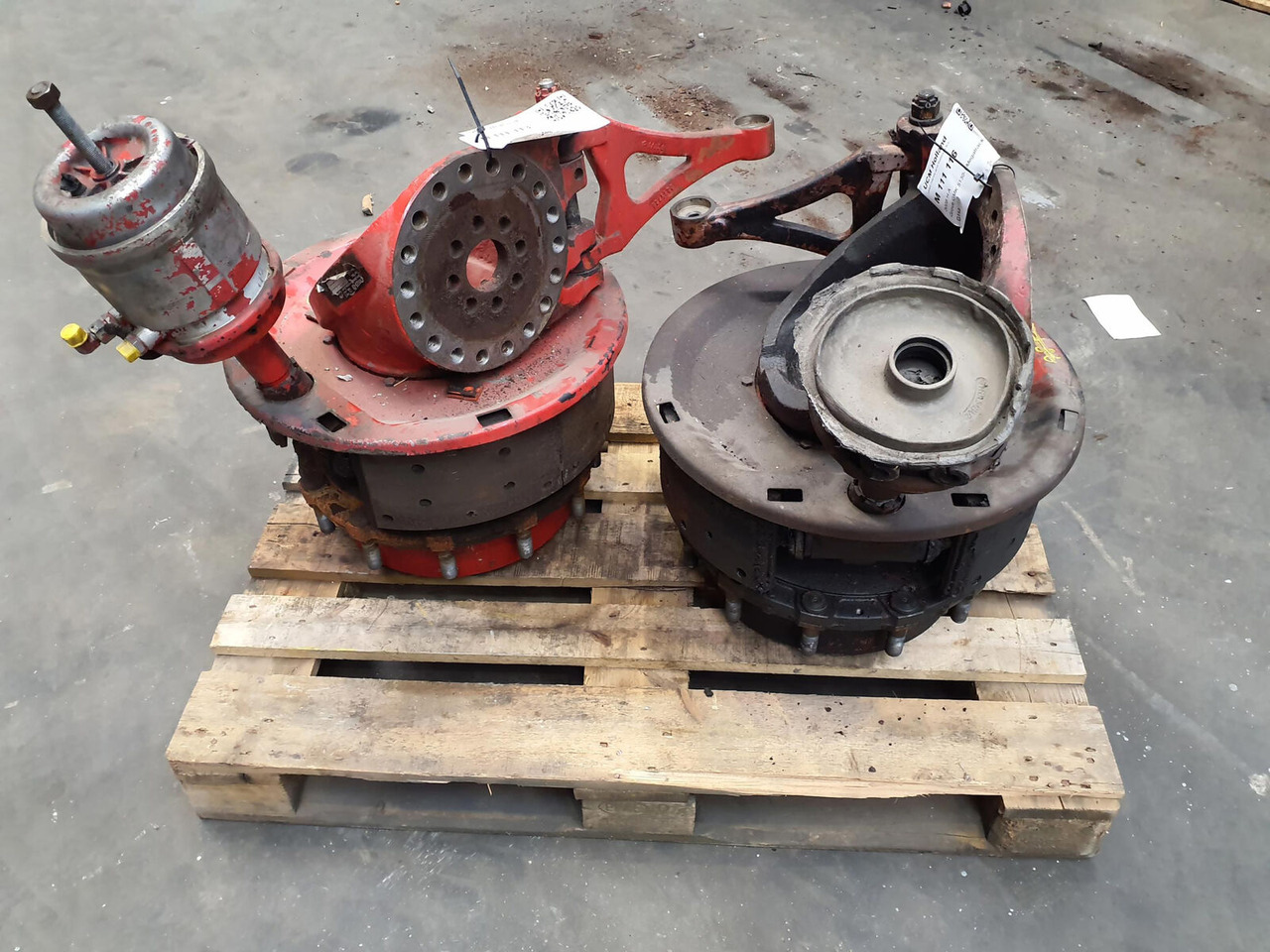 Grove GMK 5130-1 Megatrak axle house - Fuzeta pentru Automacara: Foto 5 Grove GMK 5130-1 Megatrak axle house - Fuzeta pentru Automacara: Foto 5