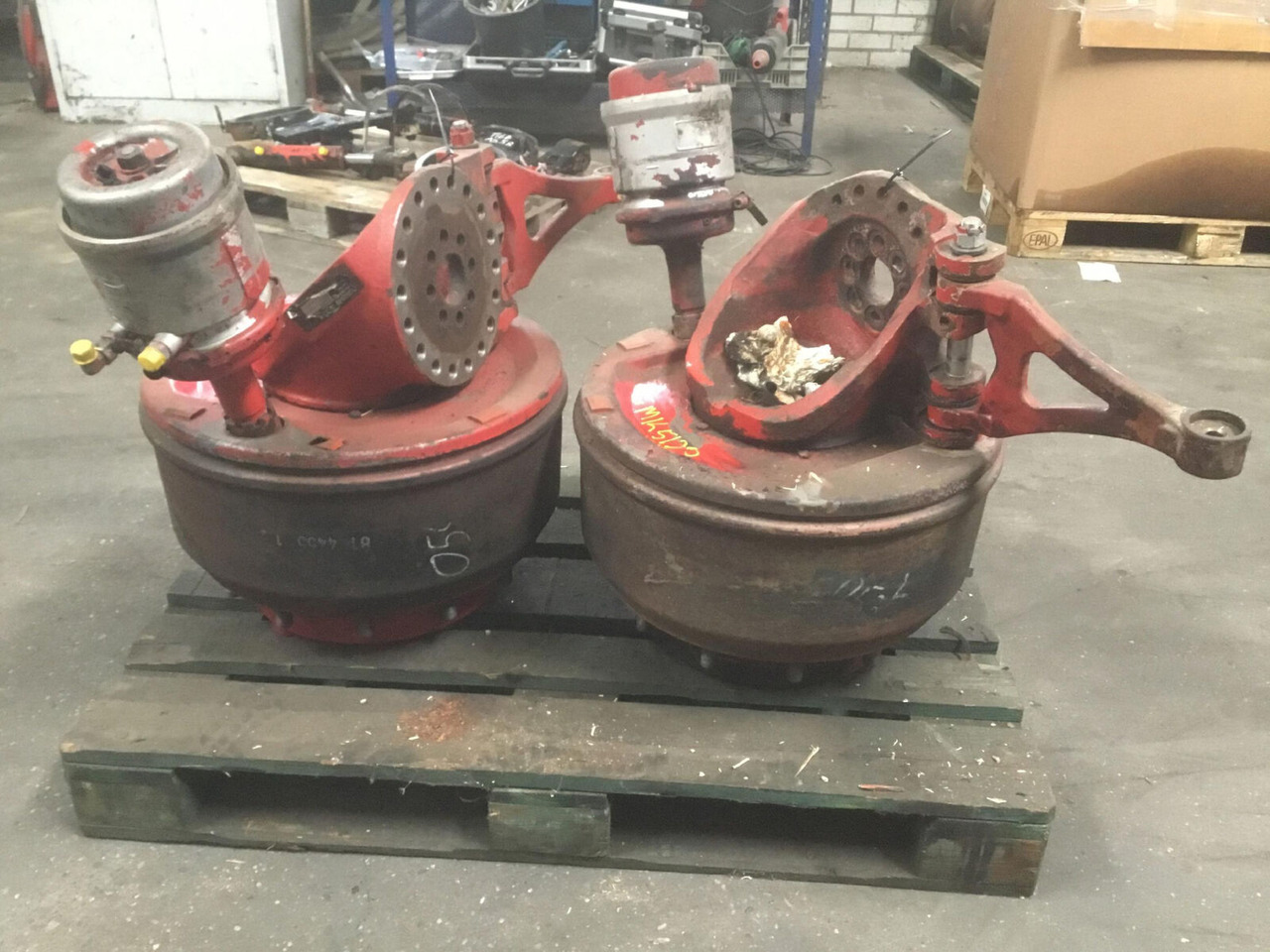 Grove GMK 5130-1 Megatrak axle house - Fuzeta pentru Automacara: Foto 3 Grove GMK 5130-1 Megatrak axle house - Fuzeta pentru Automacara: Foto 3