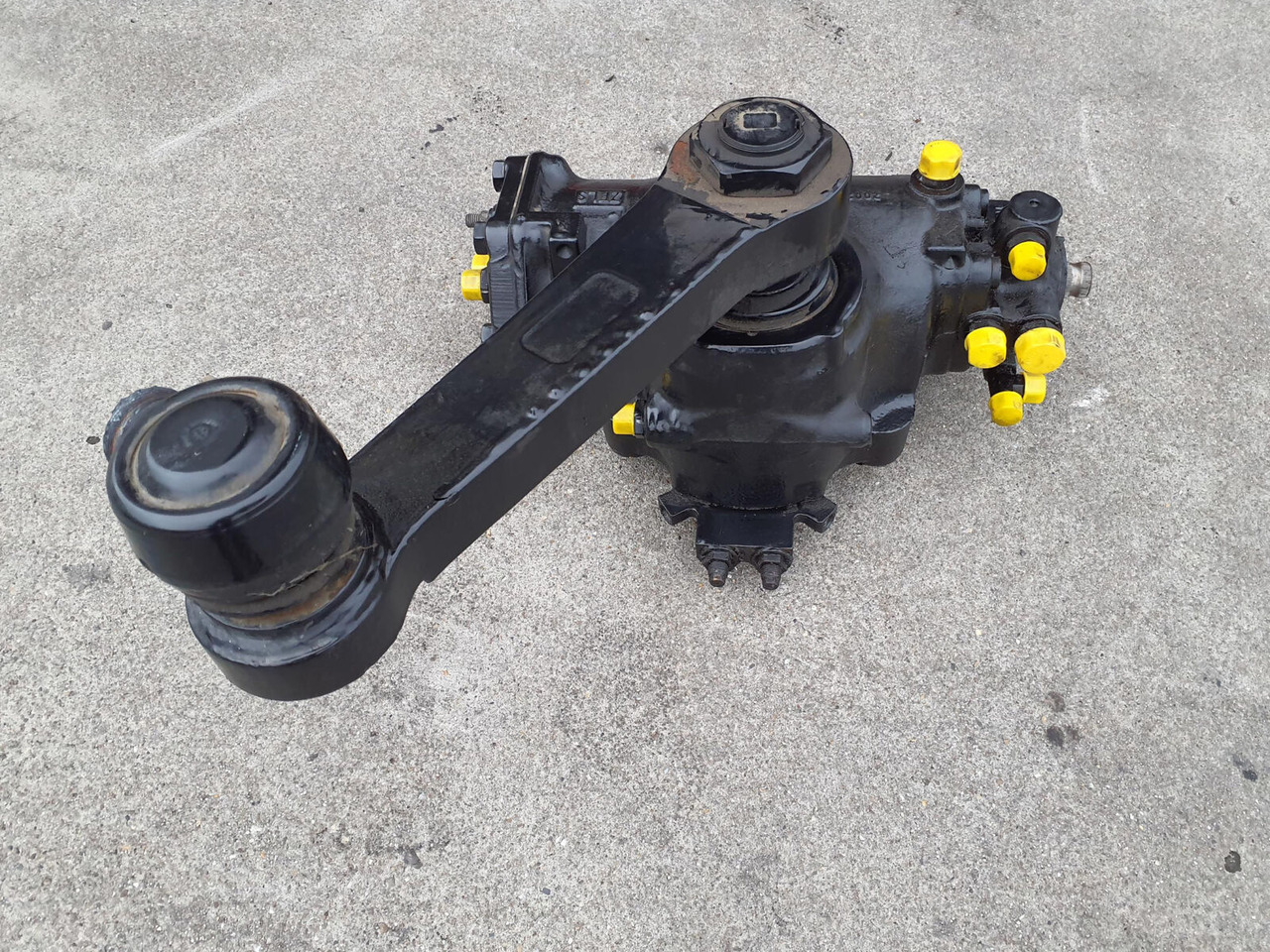 Grove GMK 6400 steering box servocom-zf - Casetă de direcție pentru Automacara: Foto 1 Grove GMK 6400 steering box servocom-zf - Casetă de direcție pentru Automacara: Foto 1