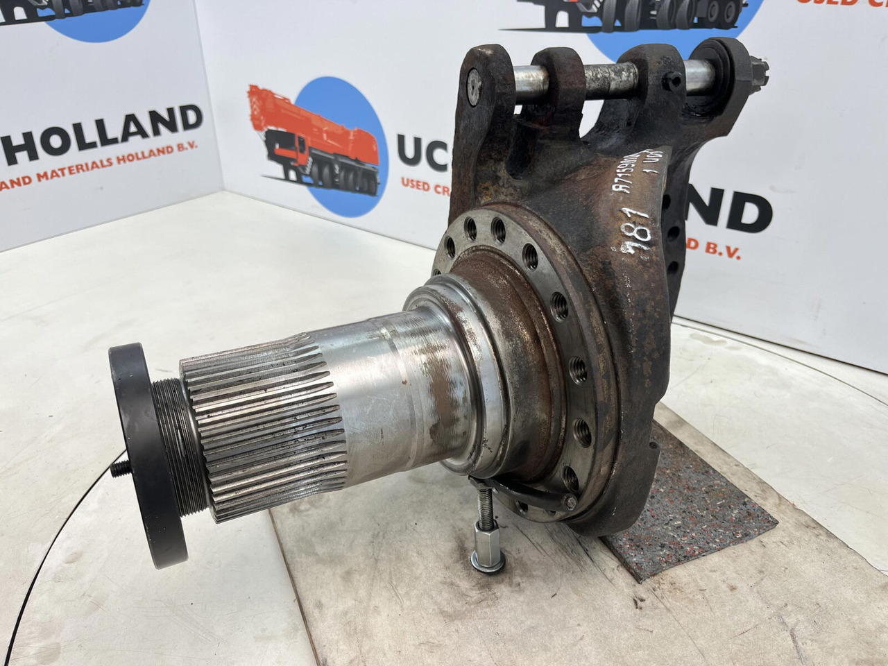 Grove GMK Megatrak steering knuckle 16 holes - Fuzeta pentru Macara: Foto 1 Grove GMK Megatrak steering knuckle 16 holes - Fuzeta pentru Macara: Foto 1