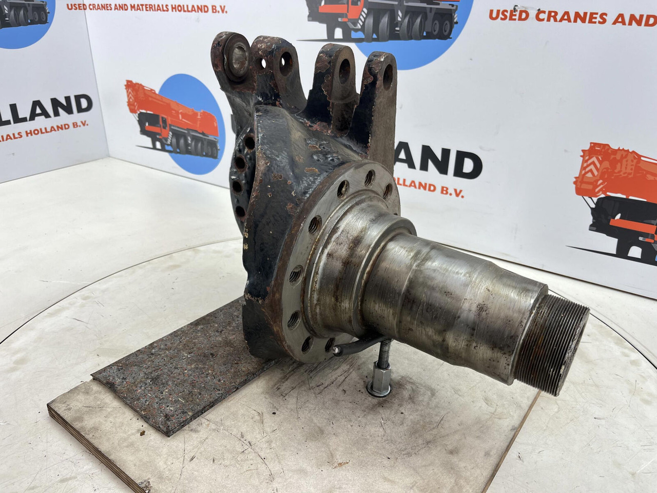 Grove GMK Steering knuckle 12 holes - Fuzeta pentru Automacara: Foto 3 Grove GMK Steering knuckle 12 holes - Fuzeta pentru Automacara: Foto 3