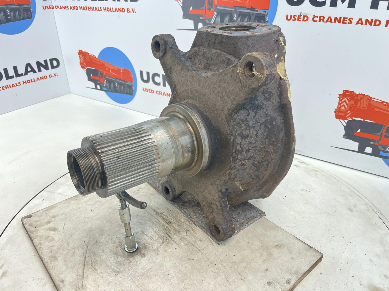 Krupp 70 GMT Steering knuckle axle 1 - Fuzeta pentru Automacara: Foto 1 Krupp 70 GMT Steering knuckle axle 1 - Fuzeta pentru Automacara: Foto 1