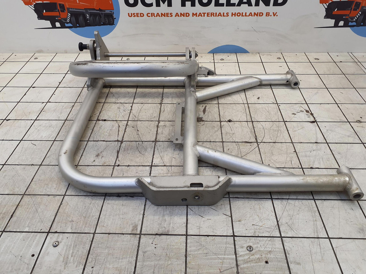 Liebherr LTM 1250-5.1 guard railing 40X500X760 - Caroserie și exterior pentru Automacara: Foto 5 Liebherr LTM 1250-5.1 guard railing 40X500X760 - Caroserie și exterior pentru Automacara: Foto 5